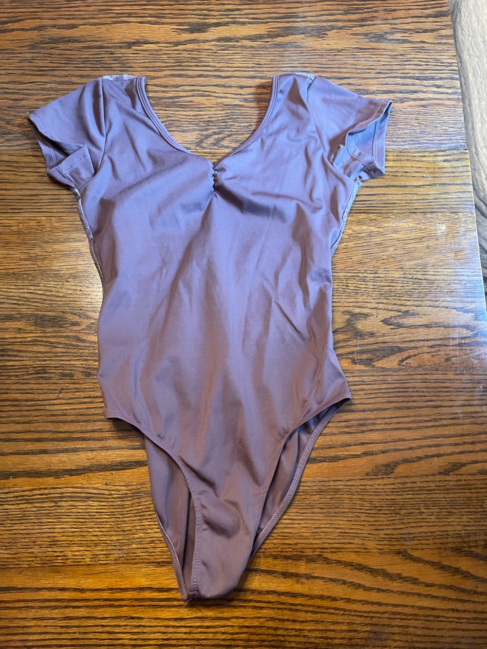 Scoop Neck Short Sleeve Leotard in Mauve
